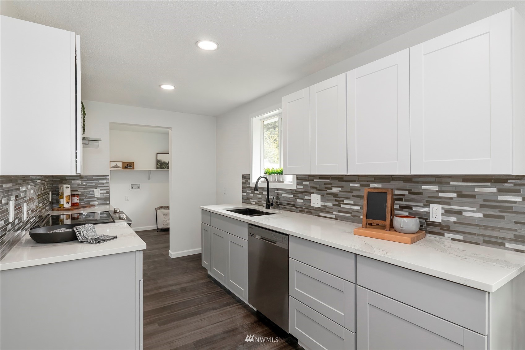 1257 Southeast Cedar Road Port Orchard, WA 98367 - Photo 8 of 29 Gallery Image 8
