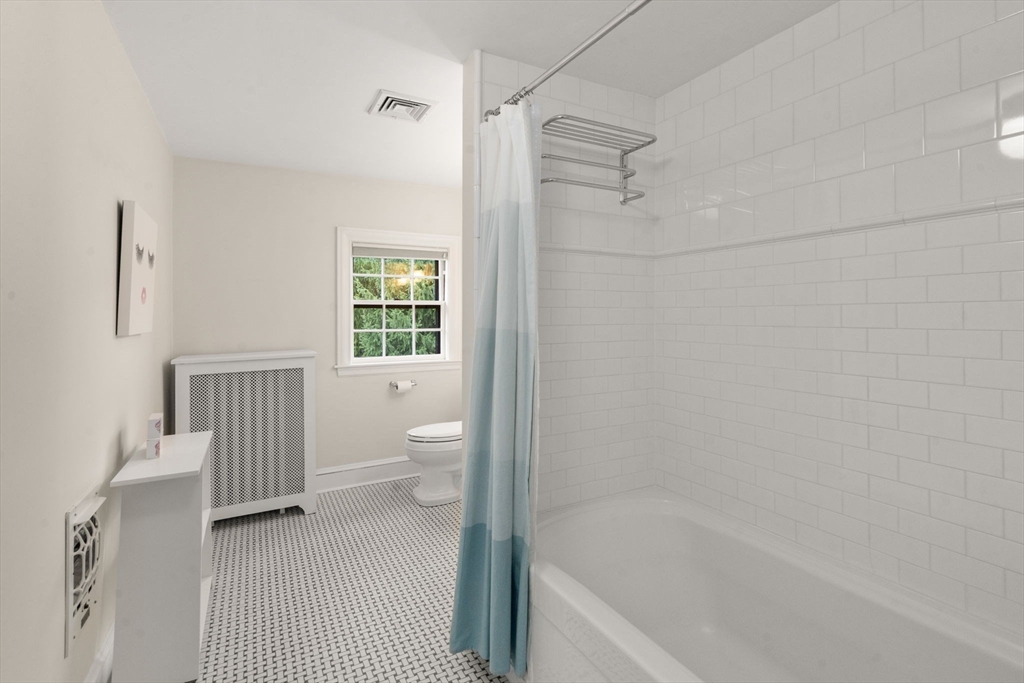 6 Risley Road Newton, MA 02465 - Photo 19 of 29 Gallery Image 19