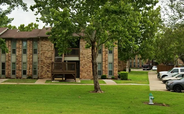 $559 | 1741 East Henderson Road, Angleton, TX 77515