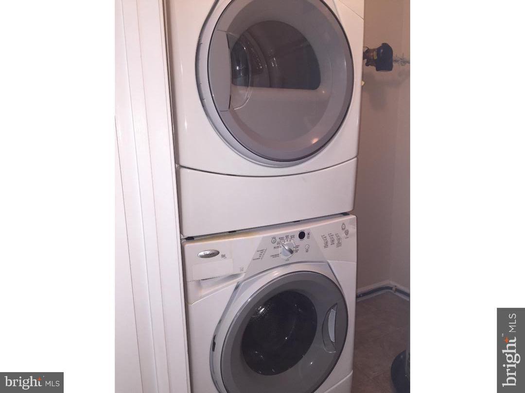 3204 B Limestone Way Mount Laurel, NJ 08054 - Photo 12 of 16 Full size washer and dryer