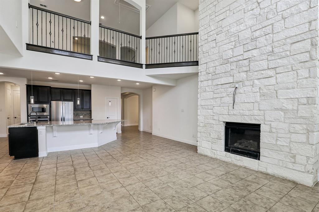 7228 Ridgepoint Drive Irving, TX 75063 - Photo 3 of 38