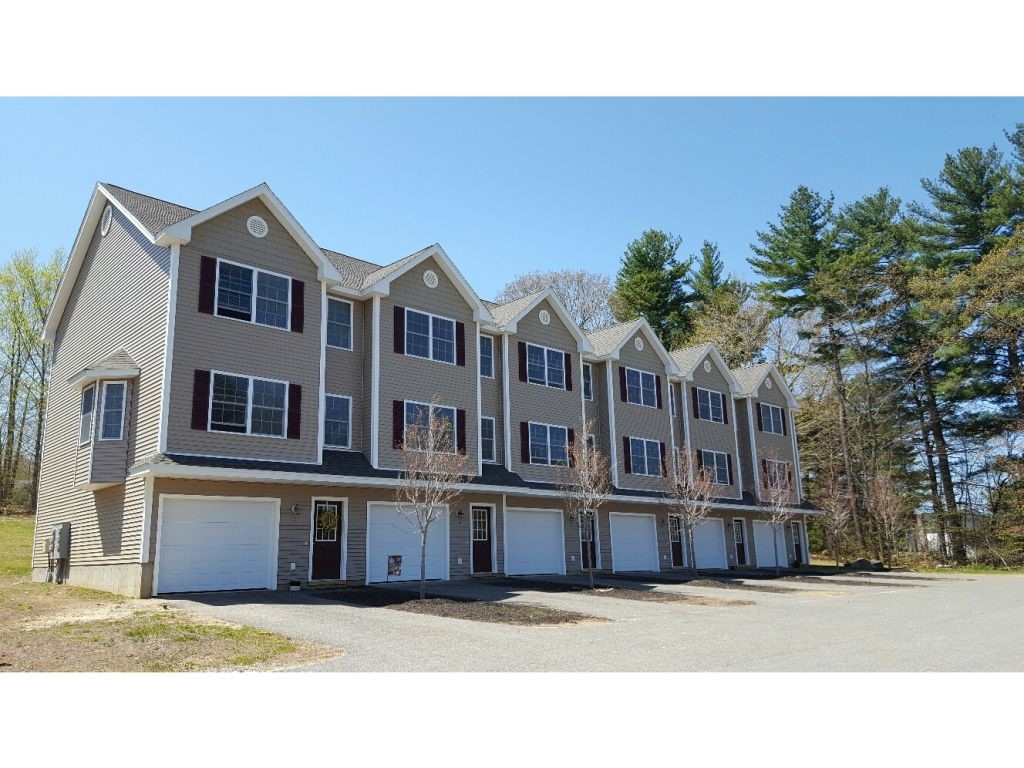 36 Crestview Lane, Unit 36 Rochester, NH 03839 - Photo 1 of 17