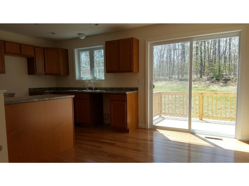 36 Crestview Lane, Unit 36 Rochester, NH 03839 - Photo 5 of 17