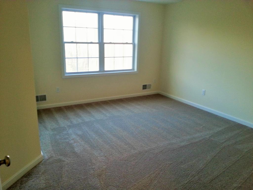 36 Crestview Lane, Unit 36 Rochester, NH 03839 - Photo 8 of 17
