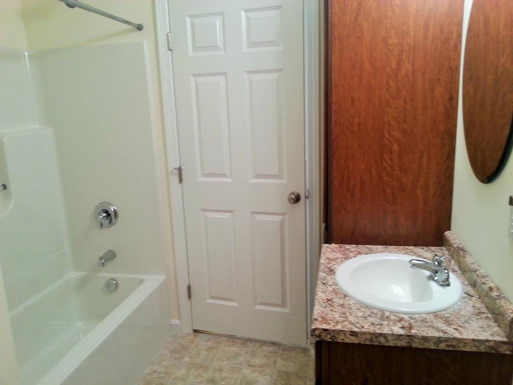 36 Crestview Lane, Unit 36 Rochester, NH 03839 - Photo 9 of 17