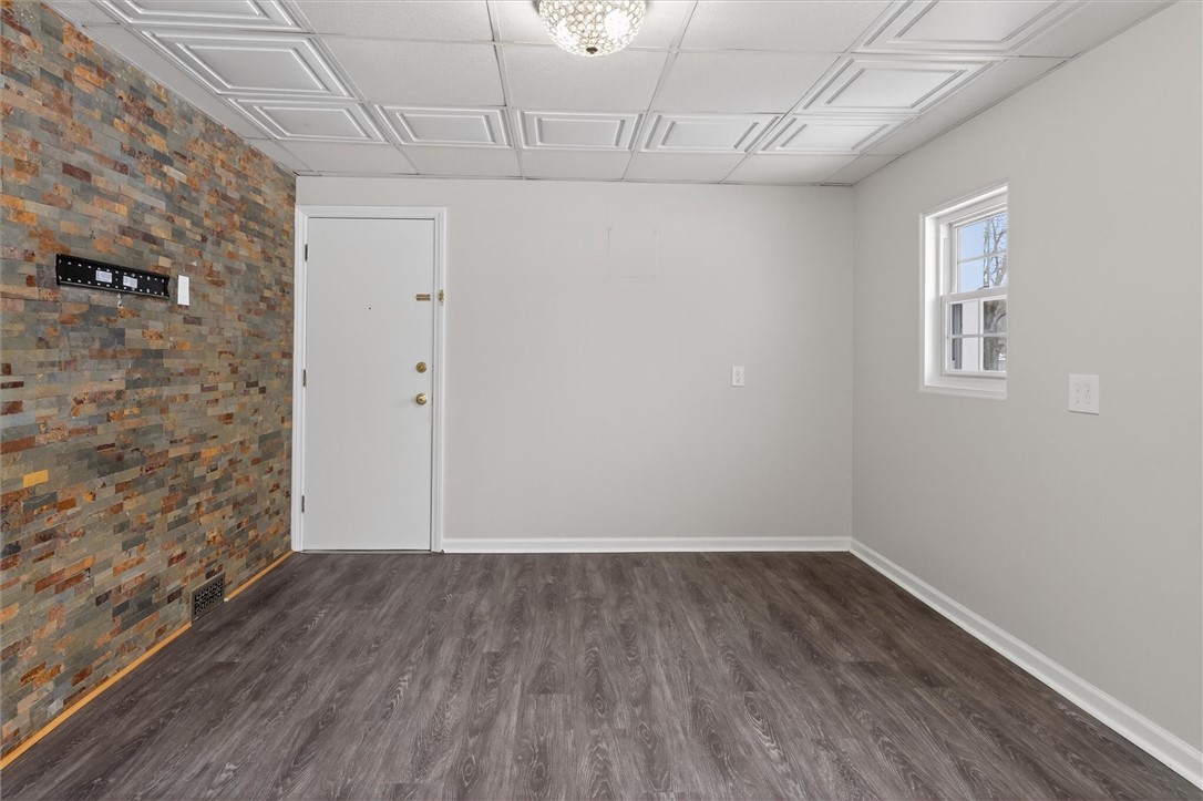 1490 Ridgeway Avenue Greece, NY 14615 - Photo 12 of 35 LIVING ROOM