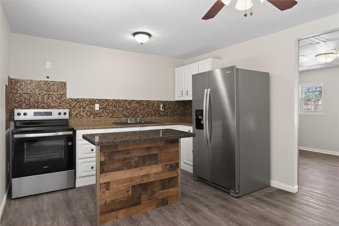 1490 Ridgeway Avenue Greece, NY 14615 - Photo 16 of 35 THERE IS A MICROWAVE ALSO!