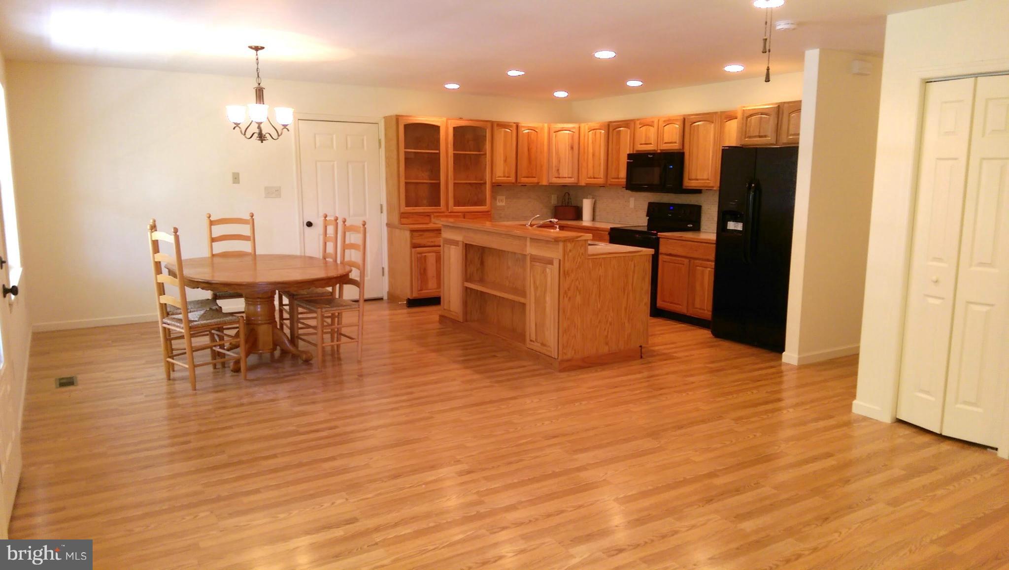 715 Quail Road Basye, VA 22810 - Photo 7 of 12 Interior (General)