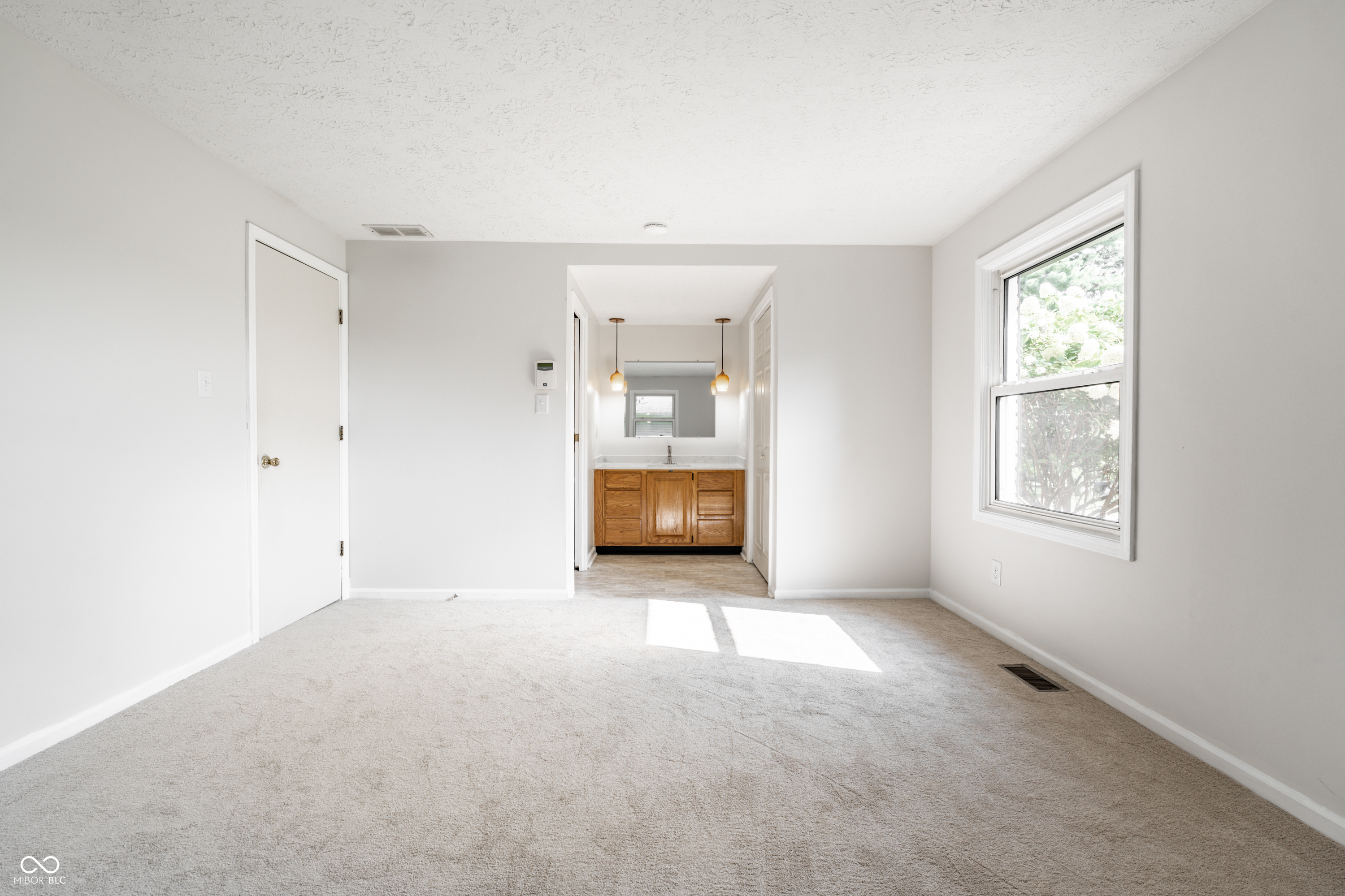 9648 Sycamore Road Carmel, IN 46032 - Photo 17 of 36 Gallery Image 17