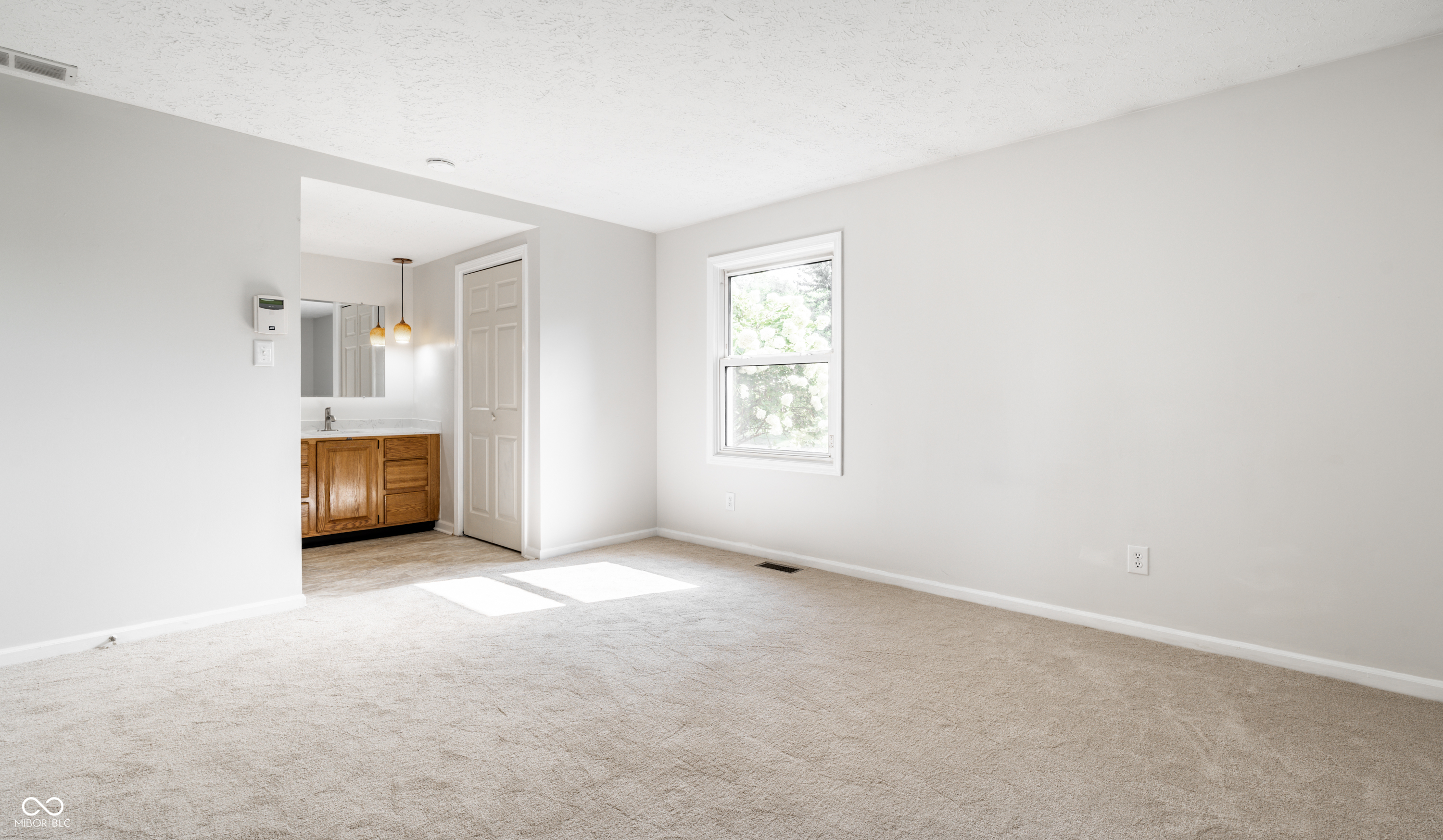 9648 Sycamore Road Carmel, IN 46032 - Photo 19 of 36 Gallery Image 19