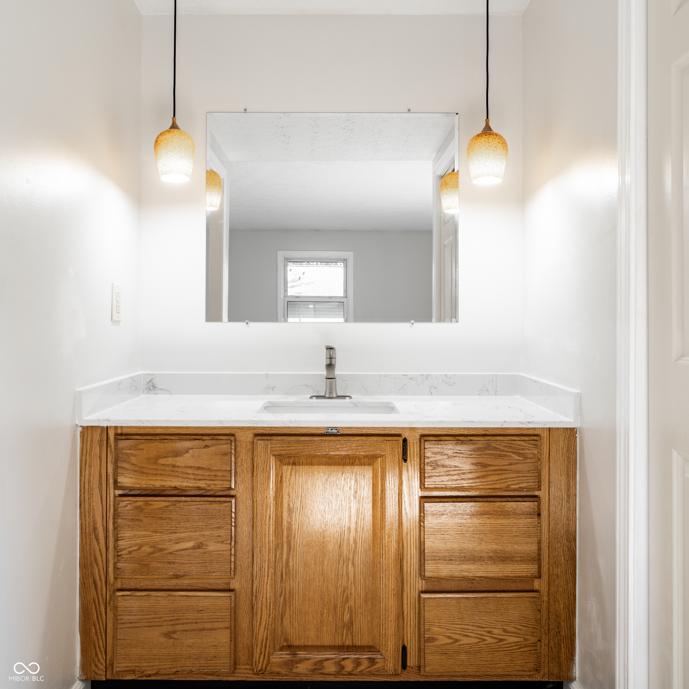9648 Sycamore Road Carmel, IN 46032 - Photo 21 of 36 Gallery Image 21