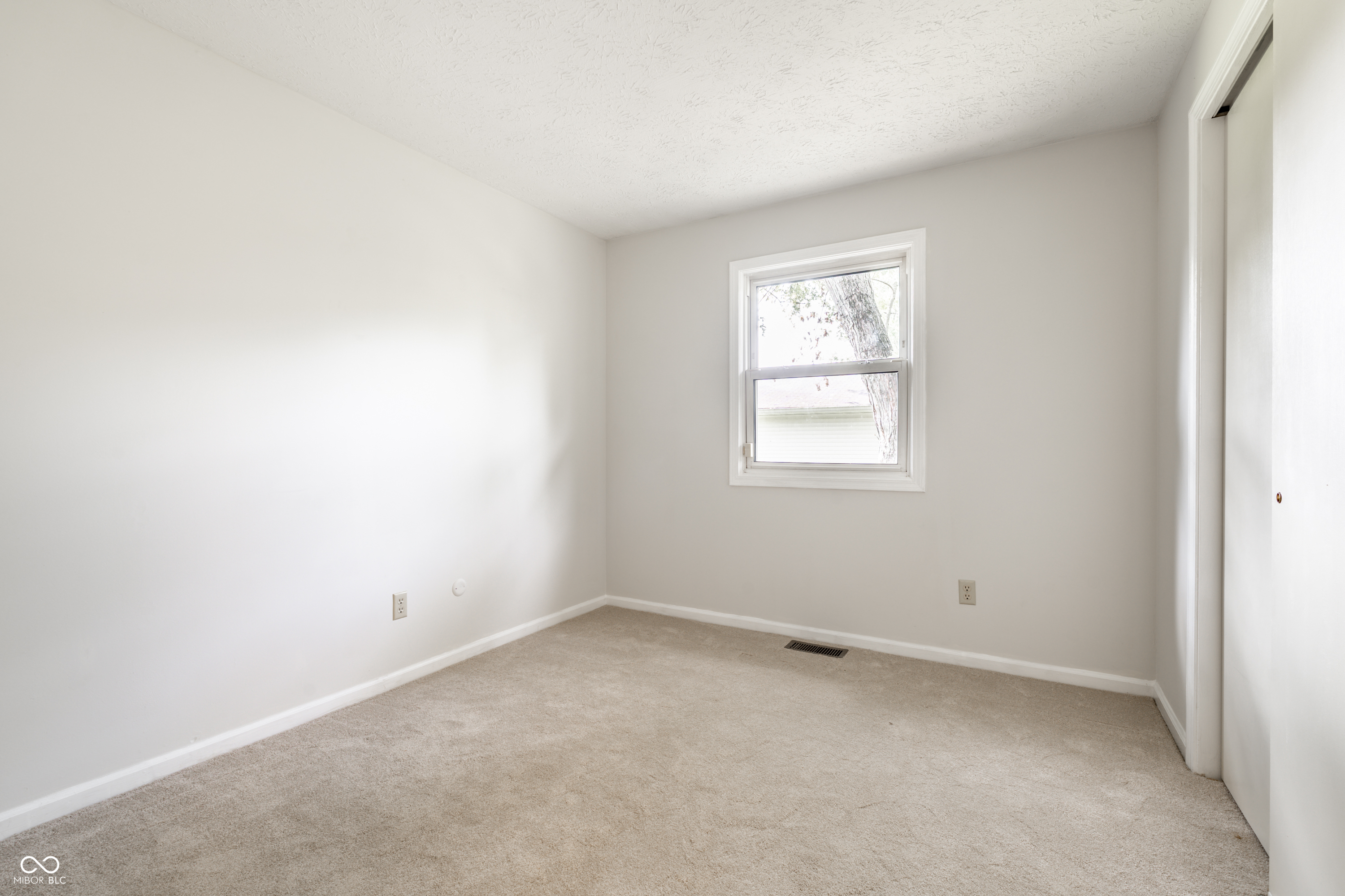 9648 Sycamore Road Carmel, IN 46032 - Photo 23 of 36 Gallery Image 23