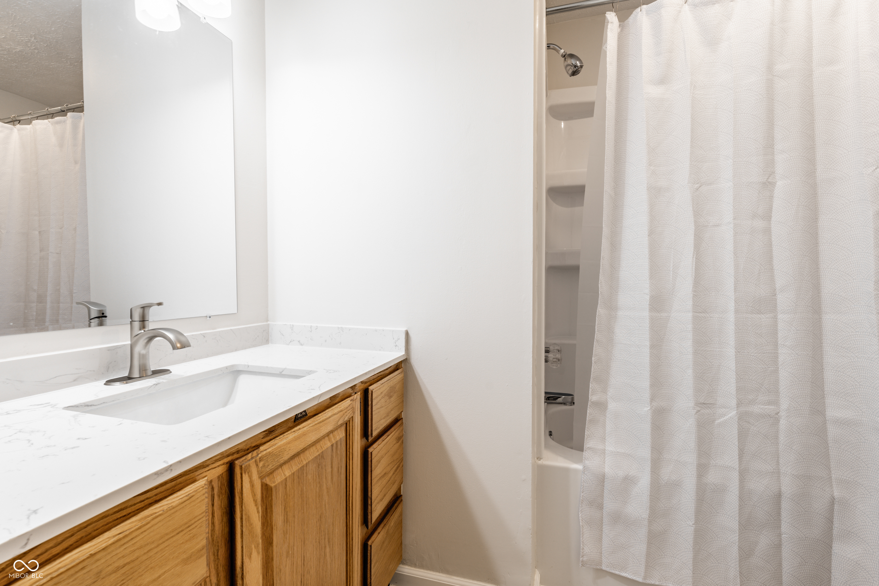 9648 Sycamore Road Carmel, IN 46032 - Photo 24 of 36 Gallery Image 24