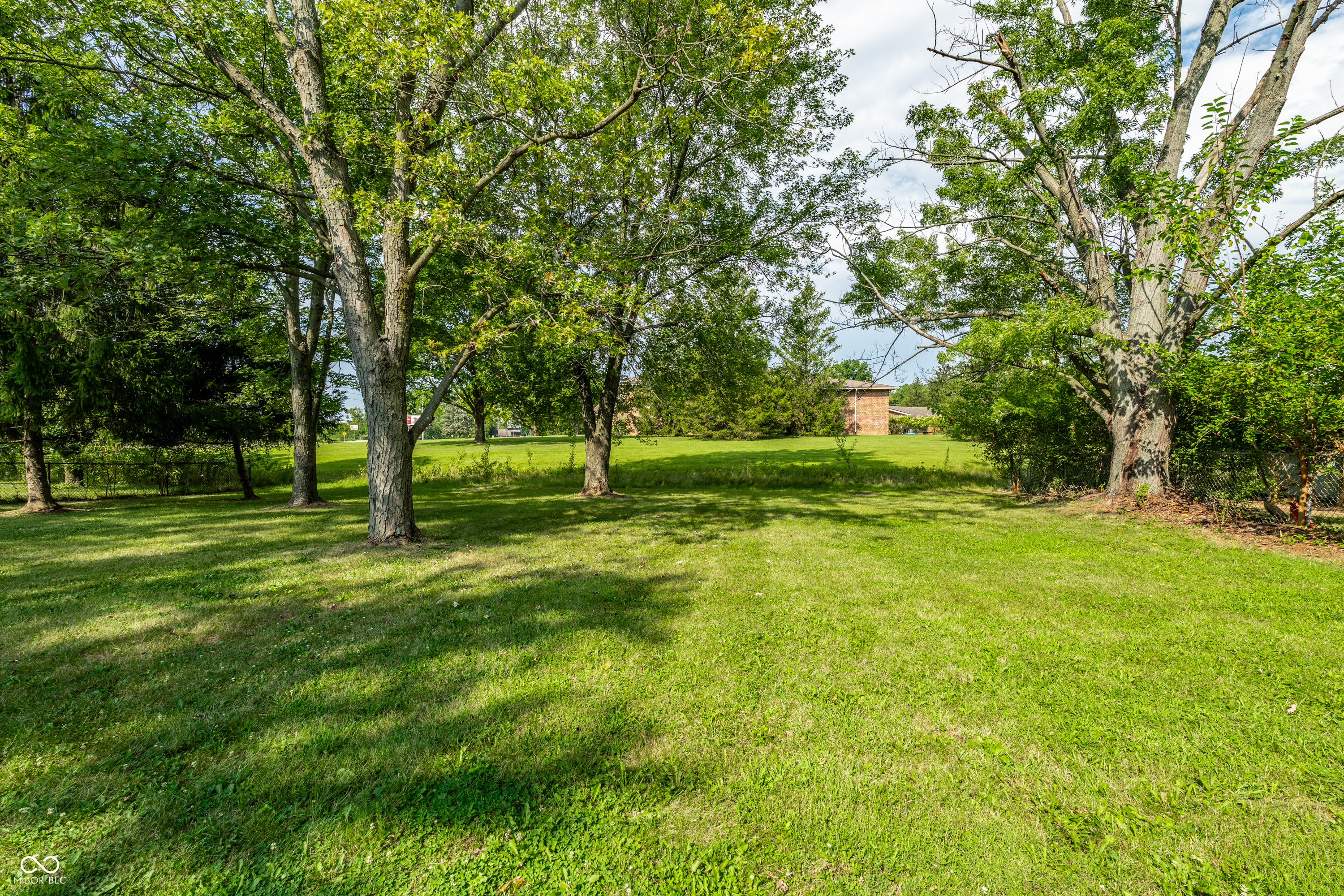 9648 Sycamore Road Carmel, IN 46032 - Photo 29 of 36 Gallery Image 29