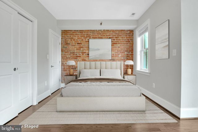 a view of entryway with white walls