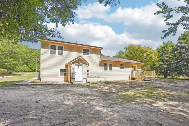 $279,900 | 1379 Juniper Lake Road, West End, NC 27376