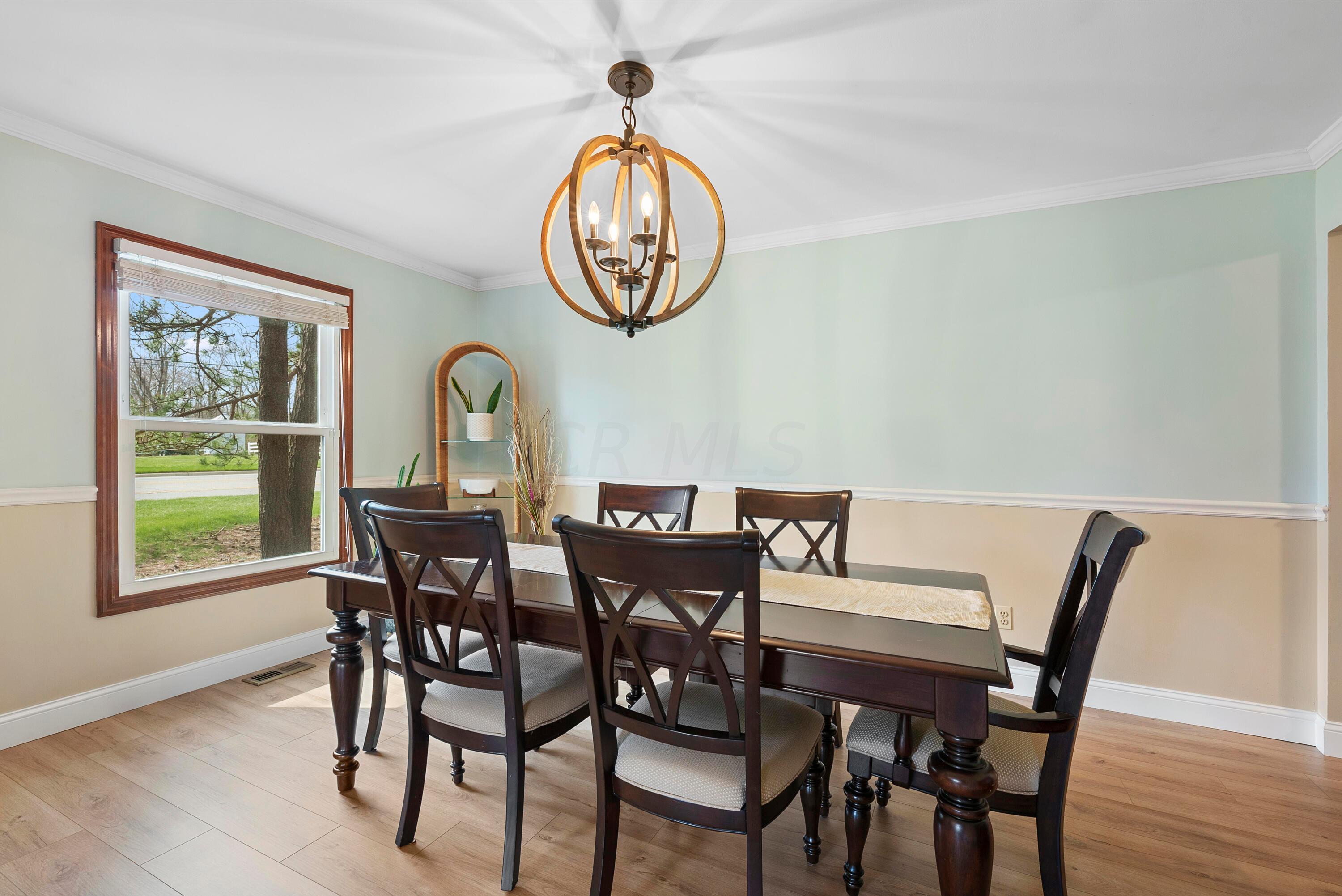 4492 Shire Mill Road Hilliard, OH 43026 - Photo 11 of 39 Dining Room