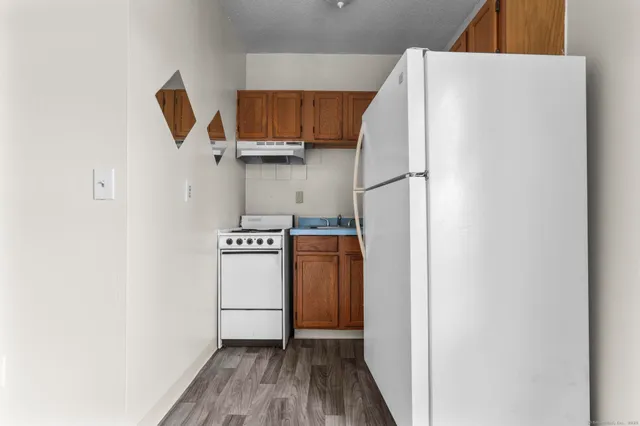 $1,250 | 174 Ashley Street, Unit C3, Hartford, CT 06105