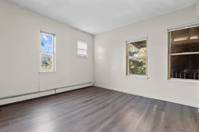 $1,250 | 174 Ashley Street, Unit C3, Hartford, CT 06105