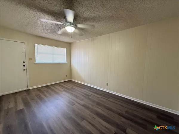$650 | 2902 Lake Road, Unit 7, Killeen, TX 76543