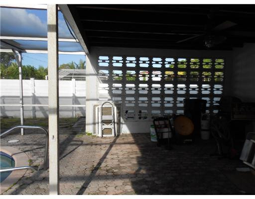 4630 West Park Road Hollywood, FL 33021 - Photo 13 of 17 Patio/Deck/Lanai