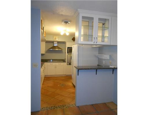 4630 West Park Road Hollywood, FL 33021 - Photo 16 of 17 Kitchen