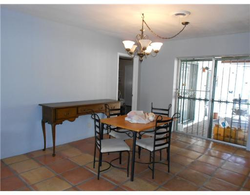 4630 West Park Road Hollywood, FL 33021 - Photo 3 of 17 Dining Room