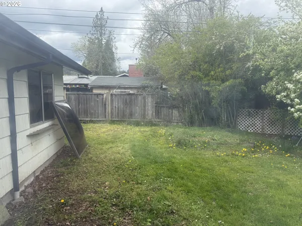 $325,000 | 395 East 46th Avenue, Eugene, OR 97405