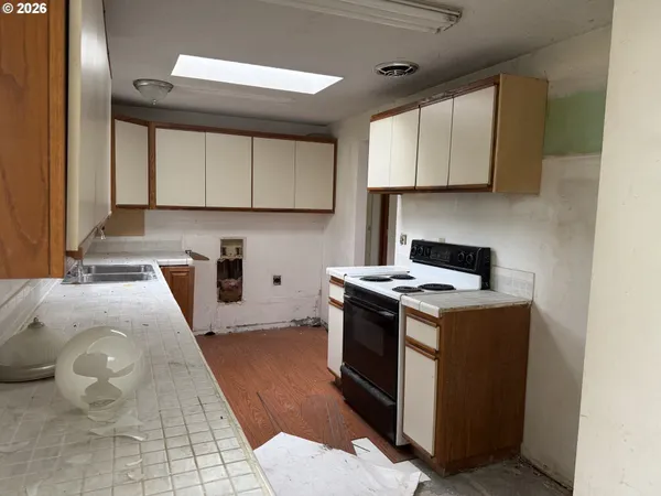 $325,000 | 395 East 46th Avenue, Eugene, OR 97405