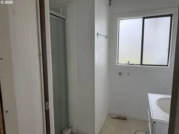 $325,000 | 395 East 46th Avenue, Eugene, OR 97405