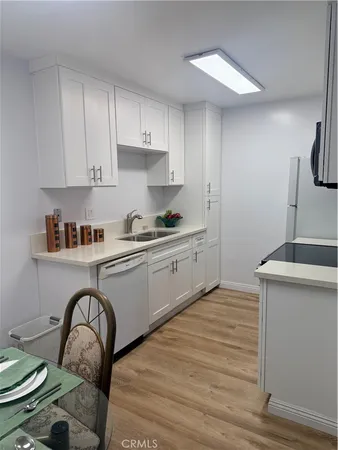 $2,200 | 1000 North Macarthur, Unit 93, Santa Ana, CA 92707
