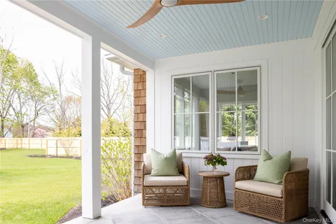 $2,300,000 | 26745 Main Road, Cutchogue, NY 11935