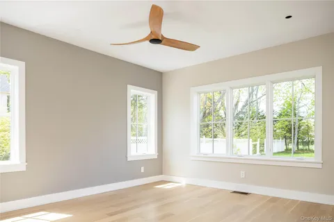 $2,300,000 | 26745 Main Road, Cutchogue, NY 11935