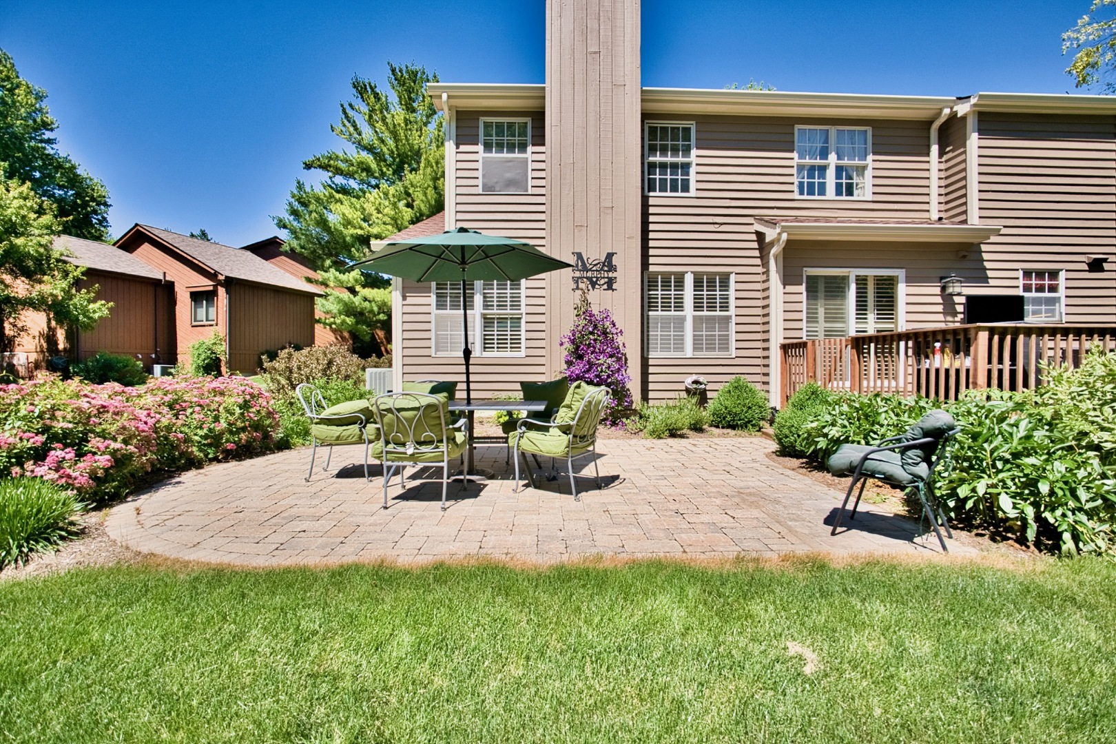 248 Perth Road Cary, IL 60013 - Photo 7 of 47