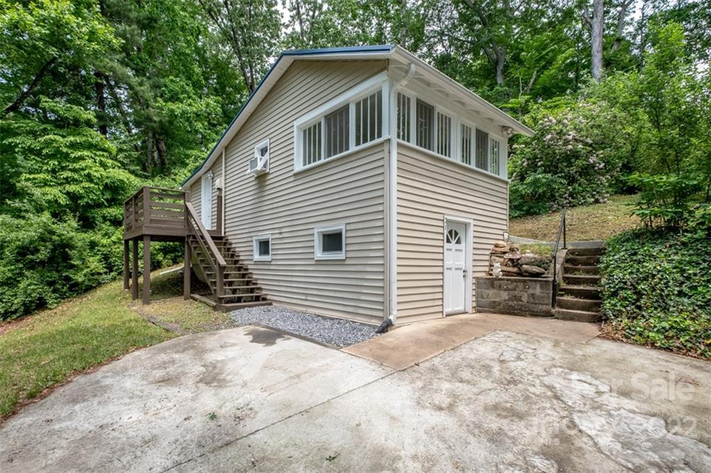 21 Knauth Road Asheville, NC 28805 - Photo 1 of 28 Gallery Image 1