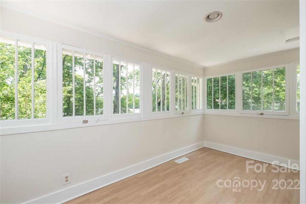 21 Knauth Road Asheville, NC 28805 - Photo 15 of 28 Gallery Image 15