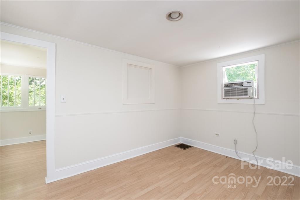 21 Knauth Road Asheville, NC 28805 - Photo 18 of 28 Gallery Image 18
