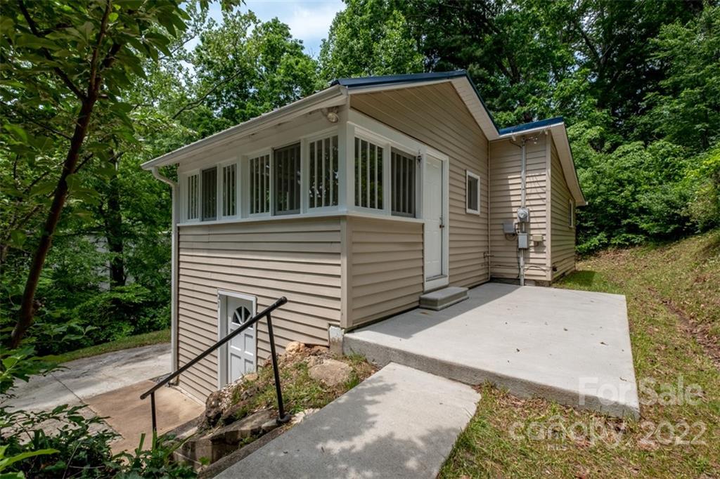 21 Knauth Road Asheville, NC 28805 - Photo 3 of 28 Gallery Image 3