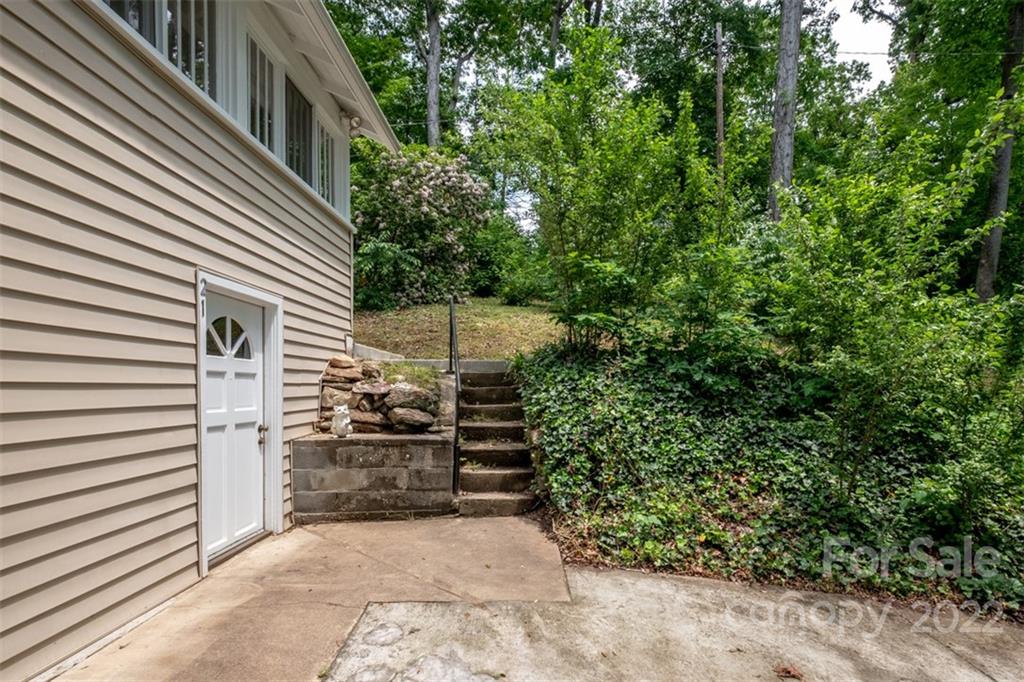 21 Knauth Road Asheville, NC 28805 - Photo 6 of 28 Gallery Image 6
