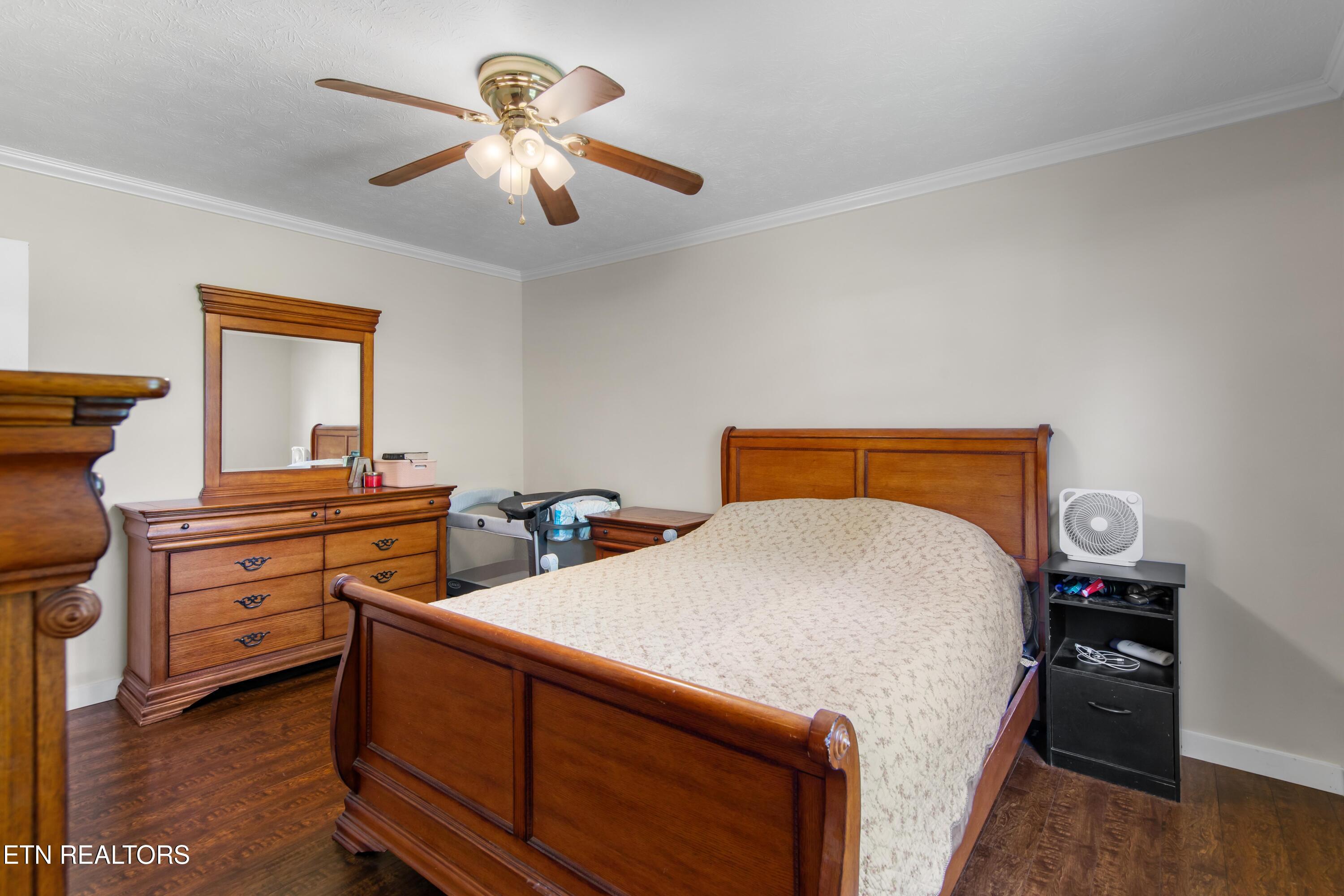 112 Shannon Road Jacksboro, TN 37757 - Photo 13 of 32 030A7940