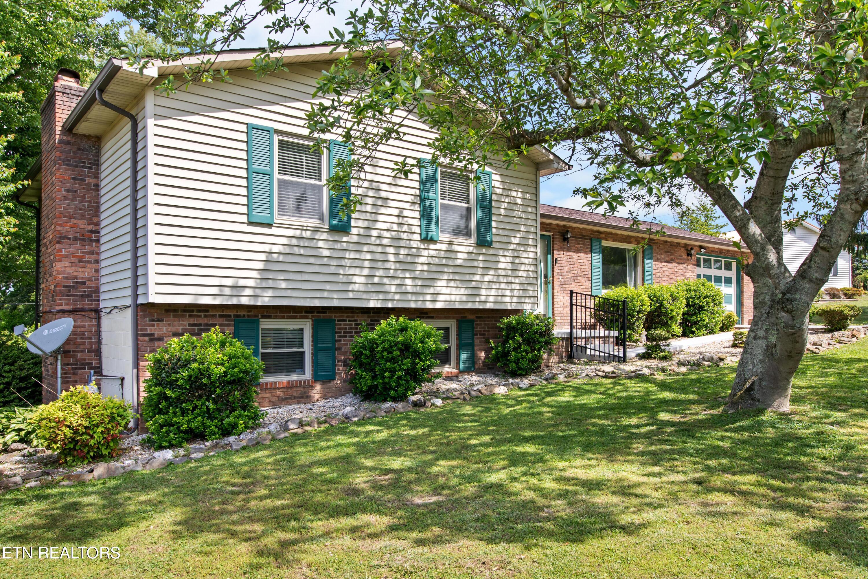 112 Shannon Road Jacksboro, TN 37757 - Photo 27 of 32 030A7747