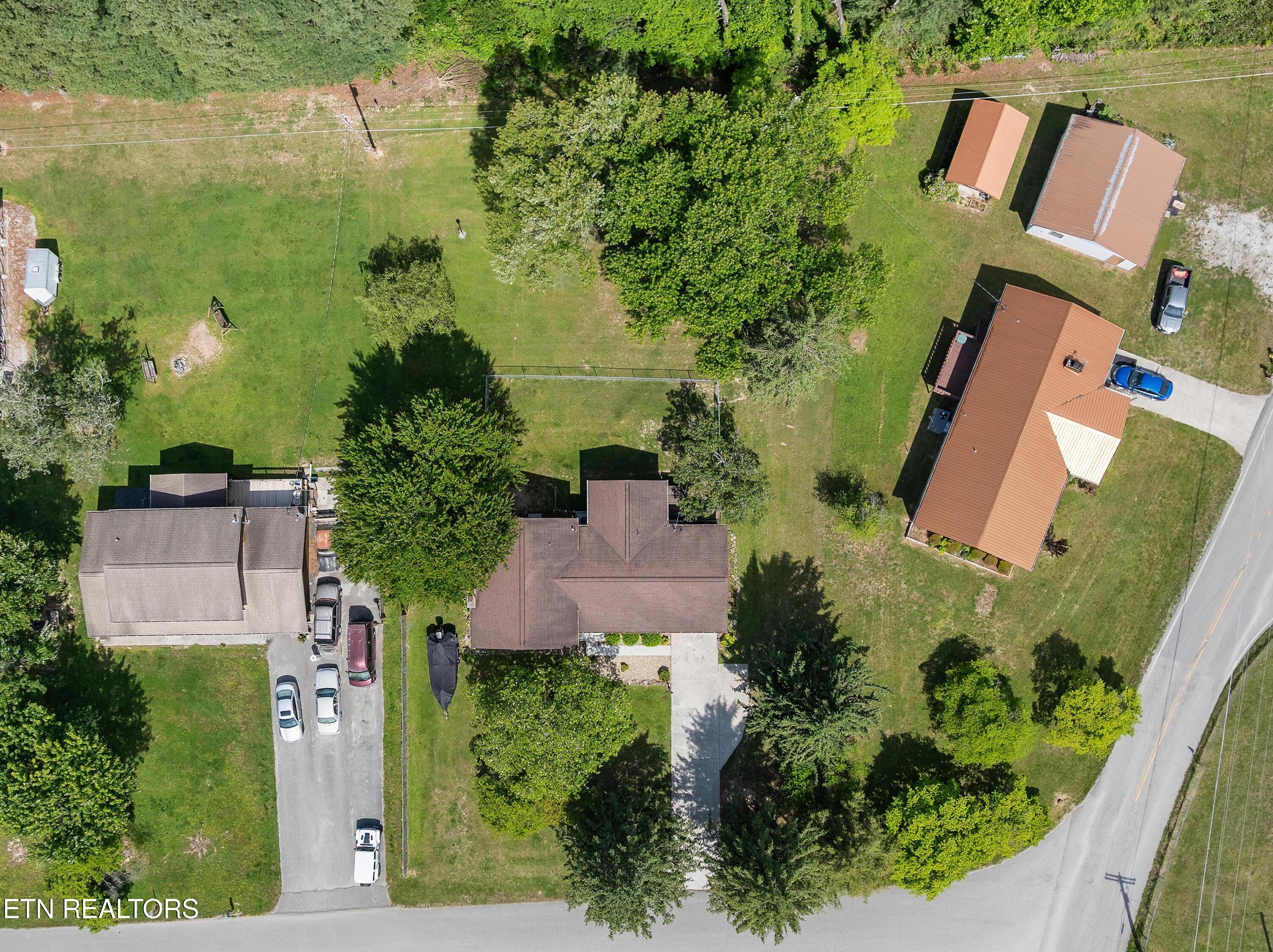 112 Shannon Road Jacksboro, TN 37757 - Photo 29 of 32 DJI_0791