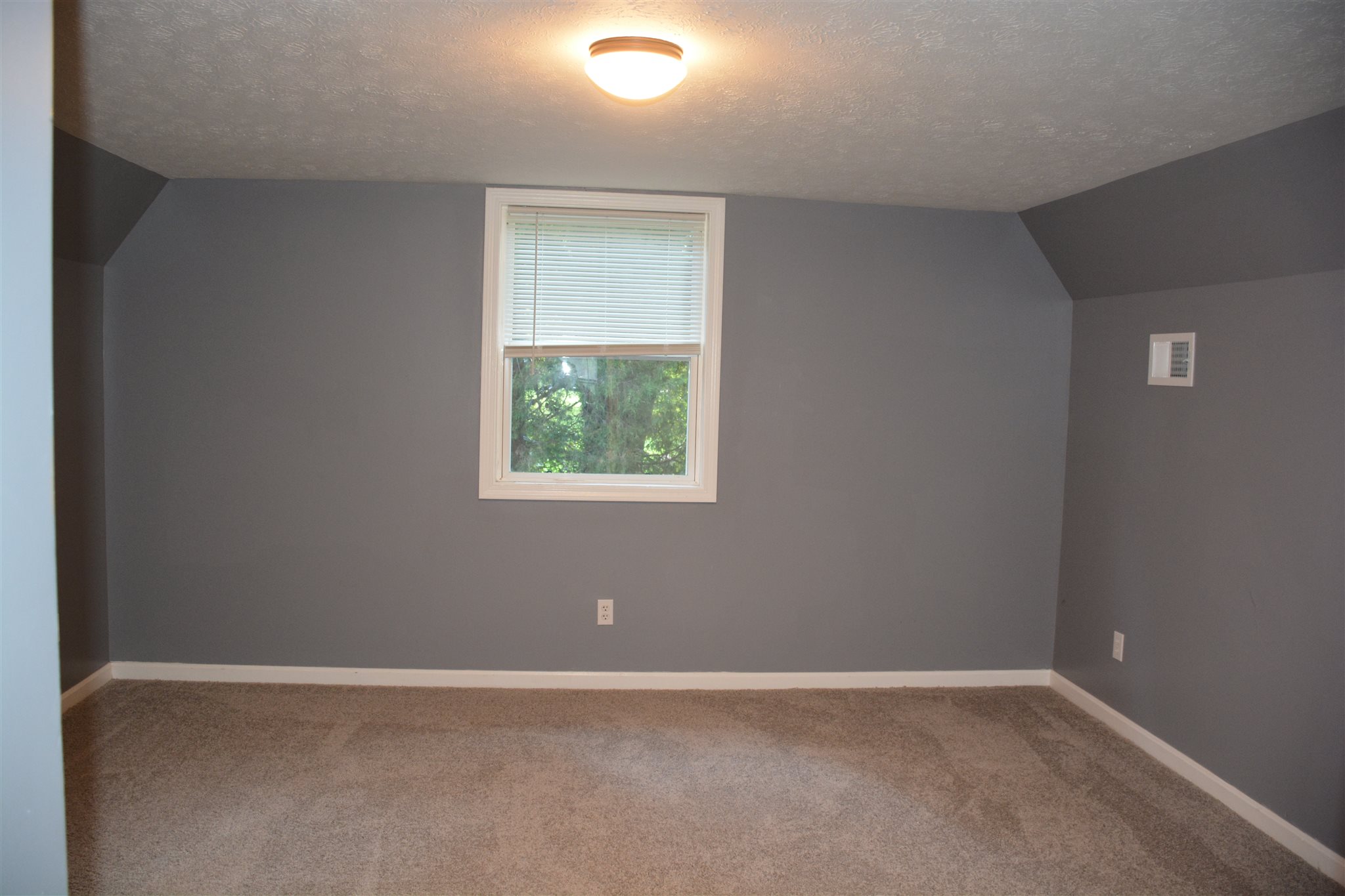 4589 Lenn Road Newburgh, IN 47630 - Photo 11 of 15 Gallery Image 11