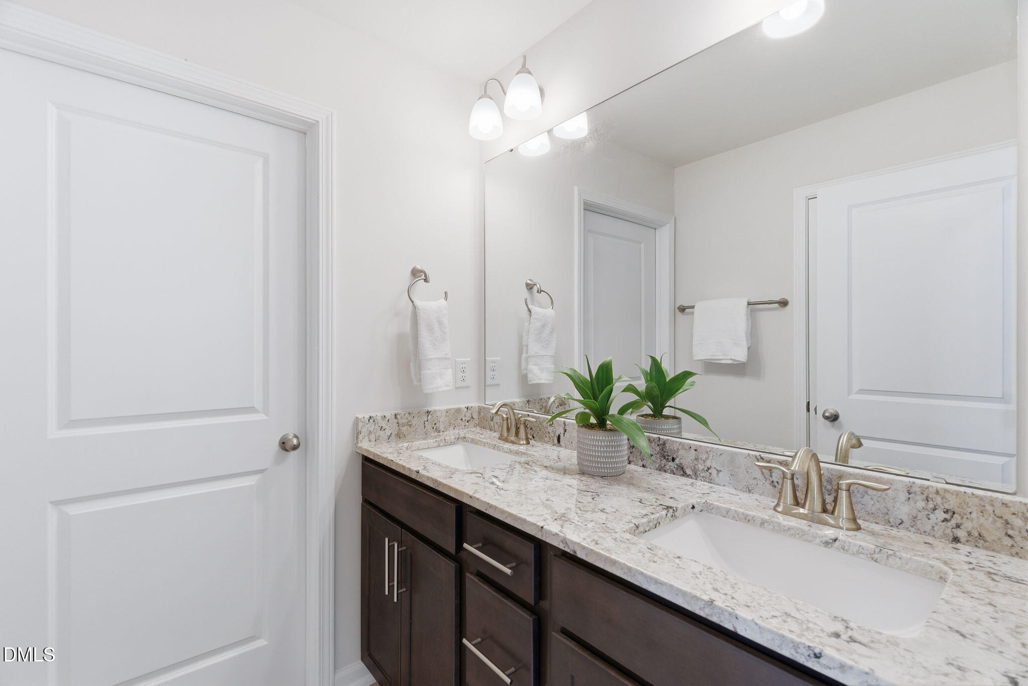 4916 Chase Hill Way Raleigh, NC 27603 - Photo 30 of 44 2nd Floor Full Bathroom