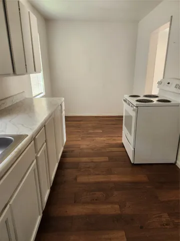 $725 | 1016 Miles Street, Unit 3, Rosenberg, TX 77471