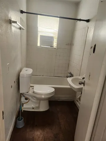 $725 | 1016 Miles Street, Unit 3, Rosenberg, TX 77471