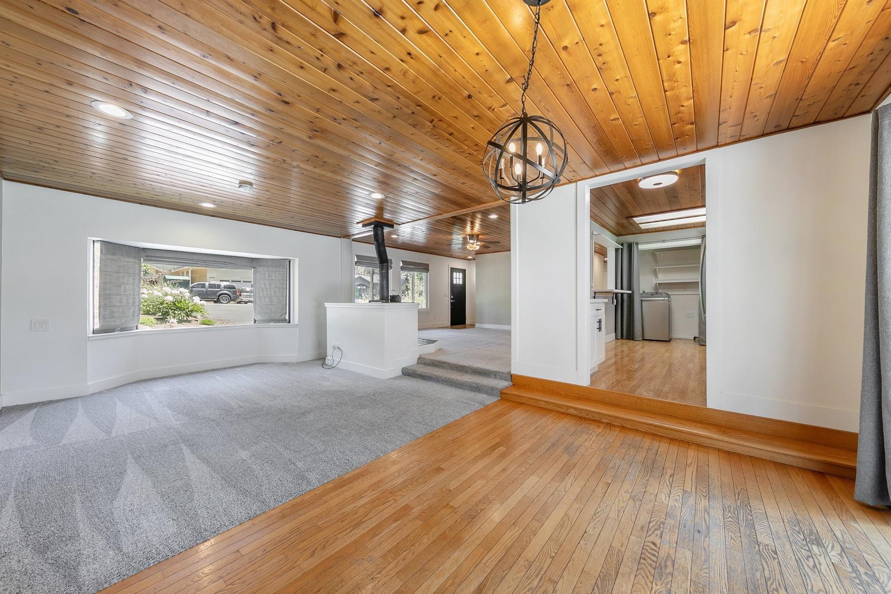 10227 Laburnham Circle Truckee, CA 96161 - Photo 12 of 28
