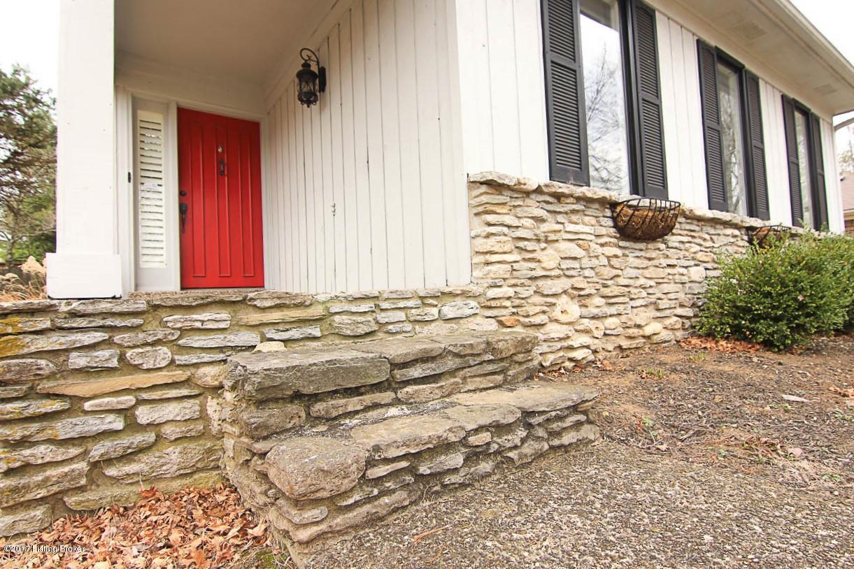 6602 Windhurst Road Louisville, KY 40207 - Photo 2 of 49 3 Bedrooms 3 Full Baths Move-In-Ready Updated Home in a Great Neighborhood and Location!