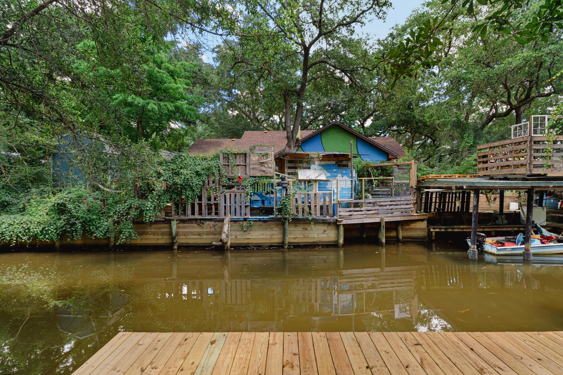 771 Alaqua Drive Freeport, FL 32439 - Photo 22 of 23 a small pool with a table and chairs