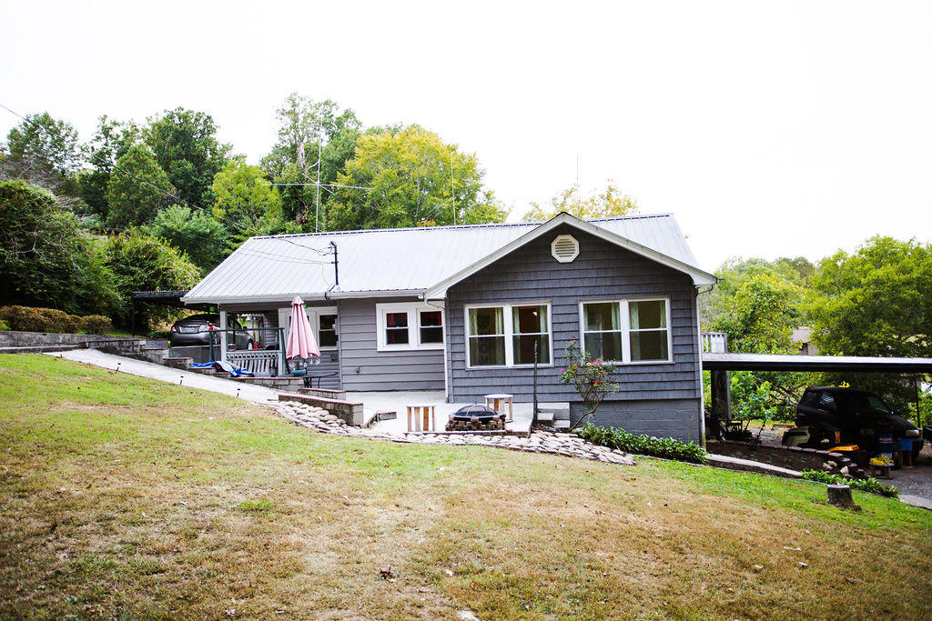 112 Rogers Ridge Road Kingston, TN 37763 - Photo 3 of 28 1F7A2412